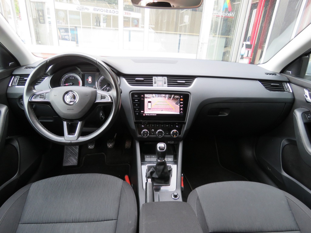 SKODA-OCTAVIA-Combi 1.0 115pk TSI Greentech Business Edition Plus / Led / Came