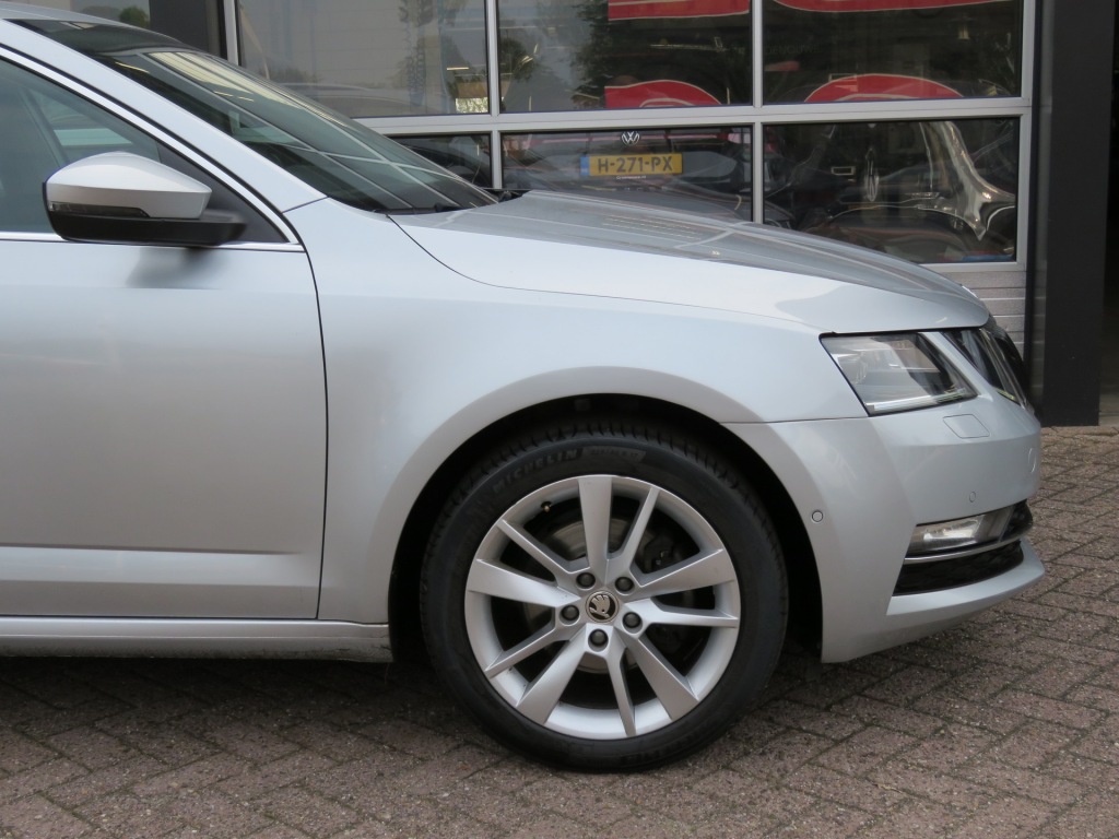 SKODA-OCTAVIA-Combi 1.0 115pk TSI Greentech Business Edition Plus / Led / Came