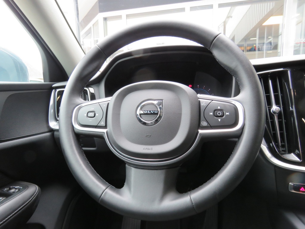 VOLVO-V60-2.0 B3 163pk Aut. Core / Camera / Stoel-stuurverw. / Elec.klep /