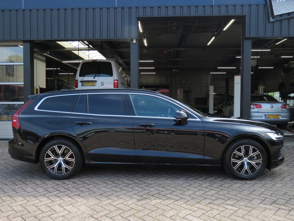 VOLVO-V60-2.0 B3 163pk Aut. Core / Camera / Stoel-stuurverw. / Elec.klep /