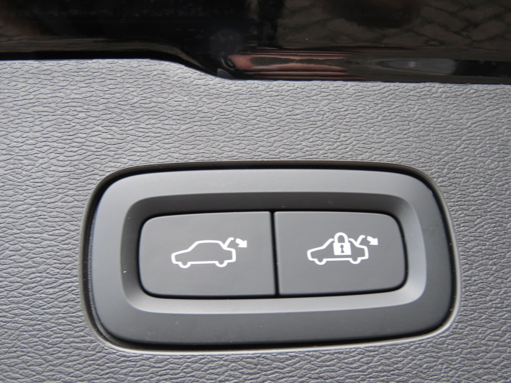 VOLVO-V60-2.0 B3 163pk Aut. Core / Camera / Stoel-stuurverw. / Elec.klep /