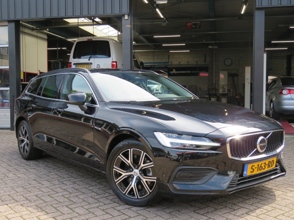 VOLVO-V60-2.0 B3 163pk Aut. Core / Camera / Stoel-stuurverw. / Elec.klep /