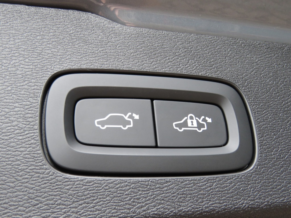 VOLVO-V60-2.0 B3 163pk Aut. Core / Camera / Stoel-stuurverw. / Elec.klep /