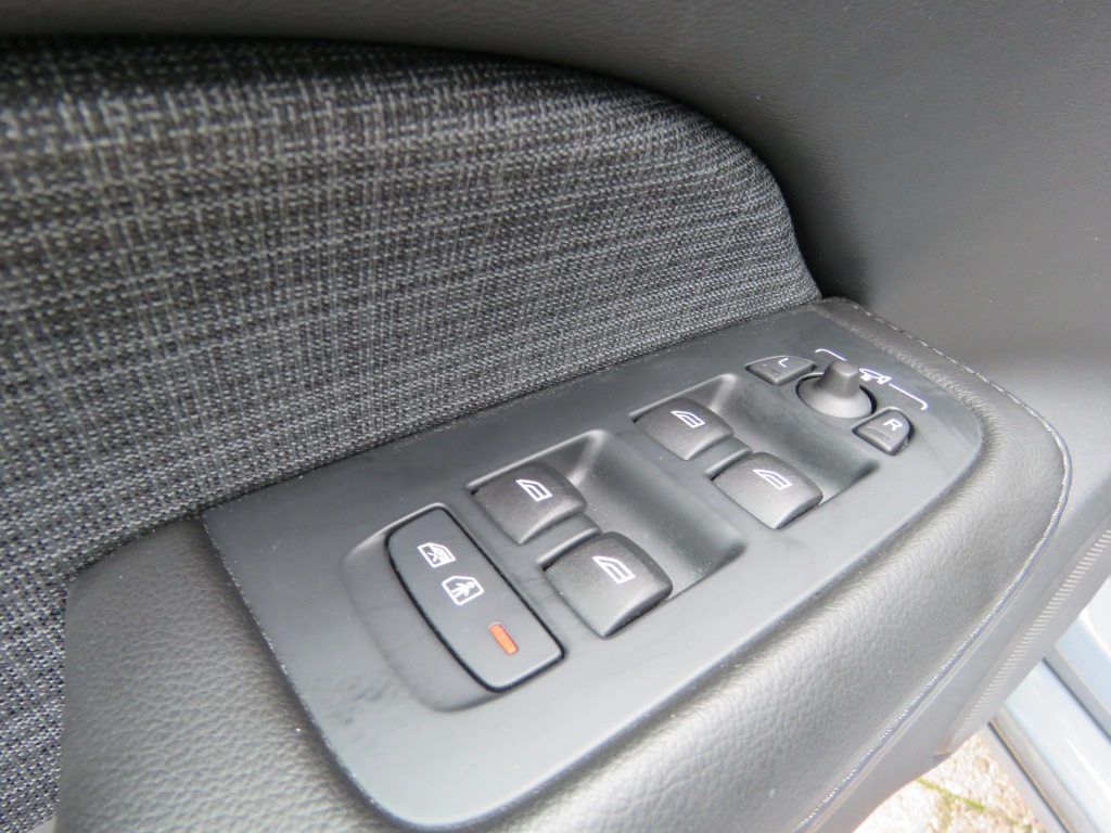 VOLVO-V60-2.0 B3 163pk Aut. Core / Camera / Stoel-stuurverw. / Elec.klep /