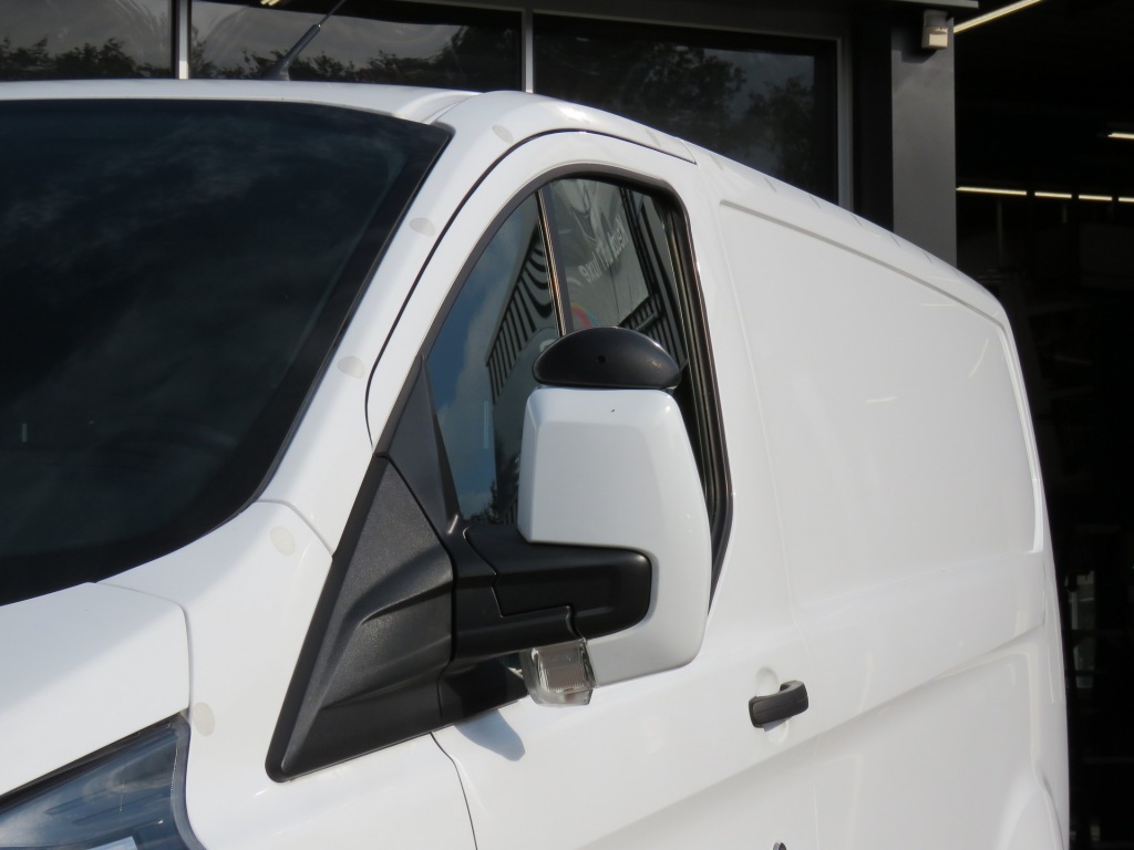 FORD-TRANSIT CUSTOM-280 2.0 TDCI L1H1 Trend / Camera / Inrichting / Trekhaak