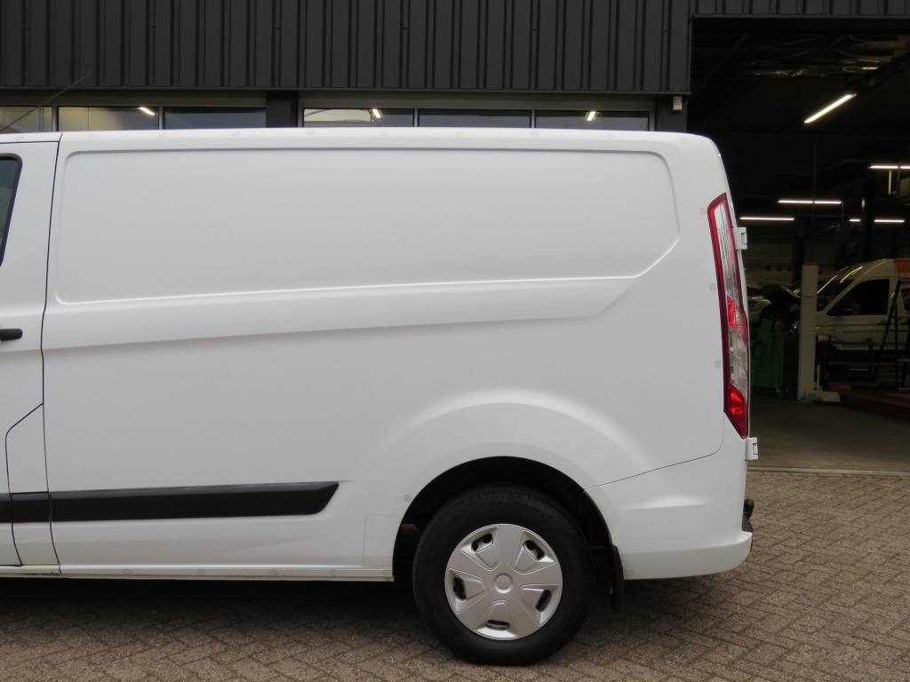 FORD-TRANSIT CUSTOM-280 2.0 TDCI L1H1 Trend / Camera / Inrichting / Trekhaak
