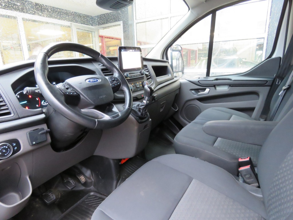 FORD-TRANSIT CUSTOM-280 2.0 TDCI L1H1 Trend / Camera / Inrichting / Trekhaak