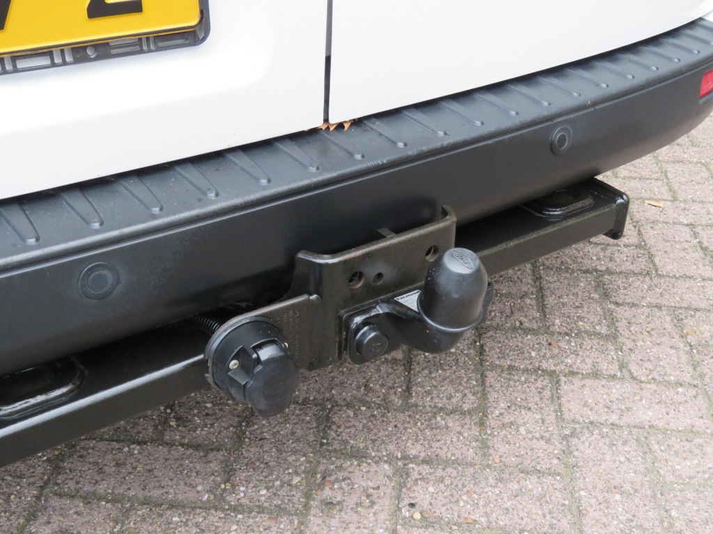 FORD-TRANSIT CUSTOM-280 2.0 TDCI L1H1 Trend / Camera / Inrichting / Trekhaak