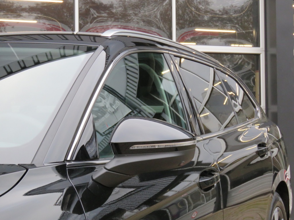 VOLKSWAGEN-PASSAT-Variant 1.5 eTSI Aut. Elegance Business / 360 Camera / Wegklap.h