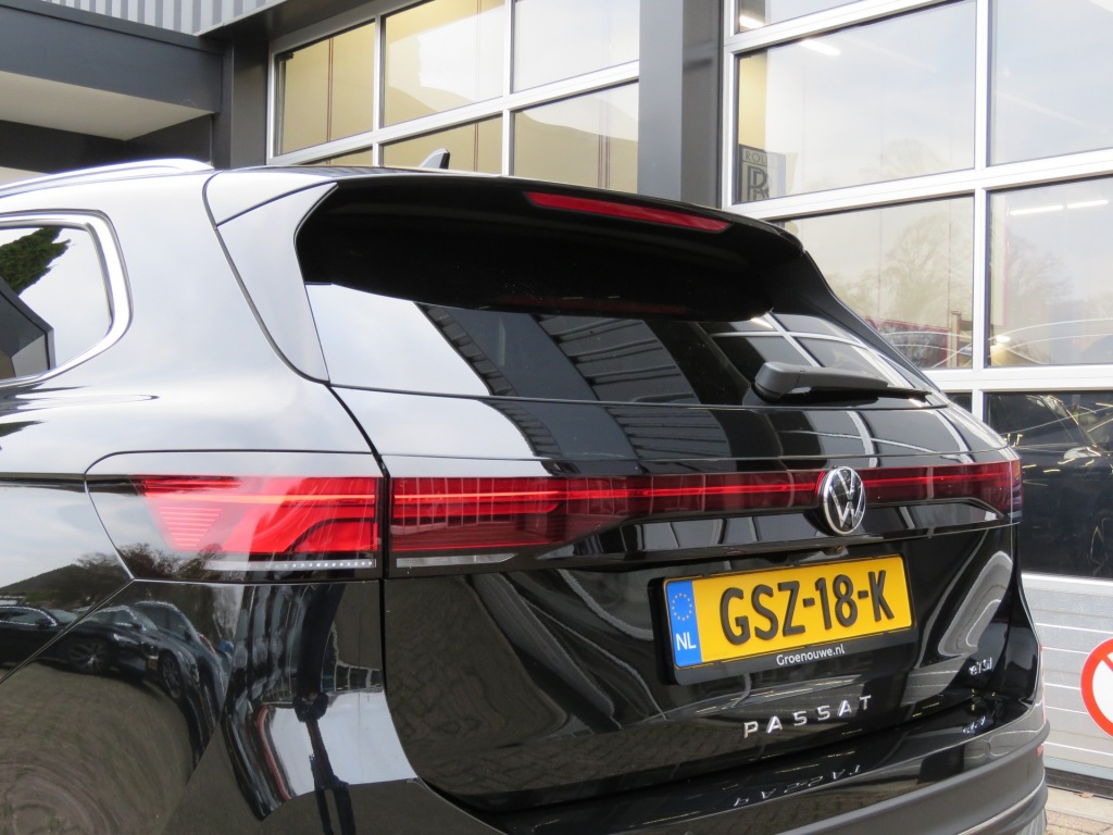 VOLKSWAGEN-PASSAT-Variant 1.5 eTSI Aut. Elegance Business / 360 Camera / Wegklap.h