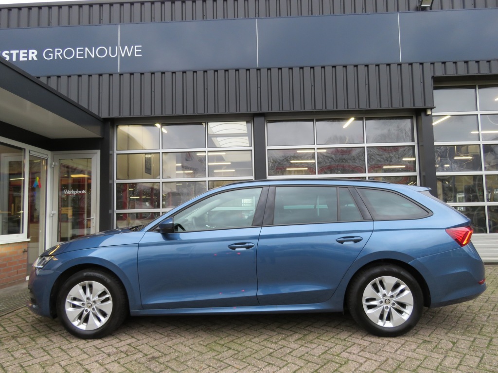 SKODA-OCTAVIA-Combi 1.0 TSI 110PK Business Edition / Elec.klep / Navi / Trekha