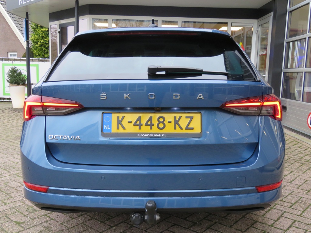 SKODA-OCTAVIA-Combi 1.0 TSI 110PK Business Edition / Elec.klep / Navi / Trekha