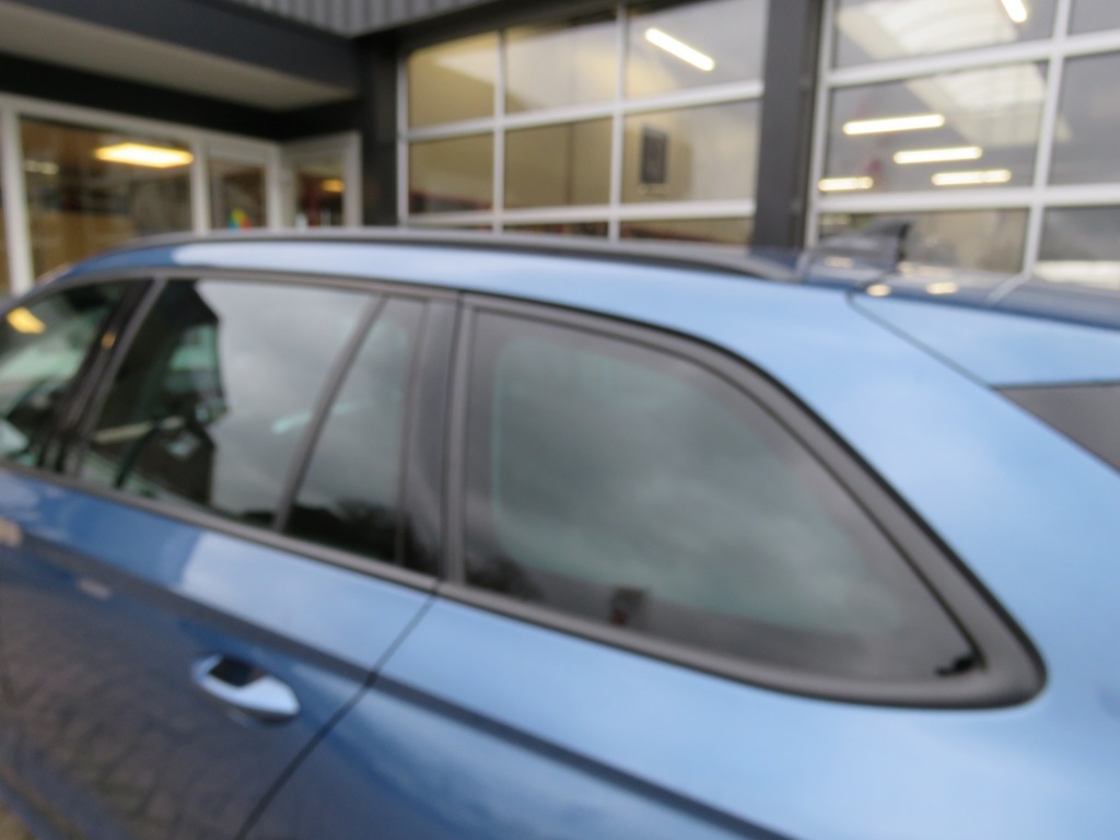 SKODA-OCTAVIA-Combi 1.0 TSI 110PK Business Edition / Elec.klep / Navi / Trekha