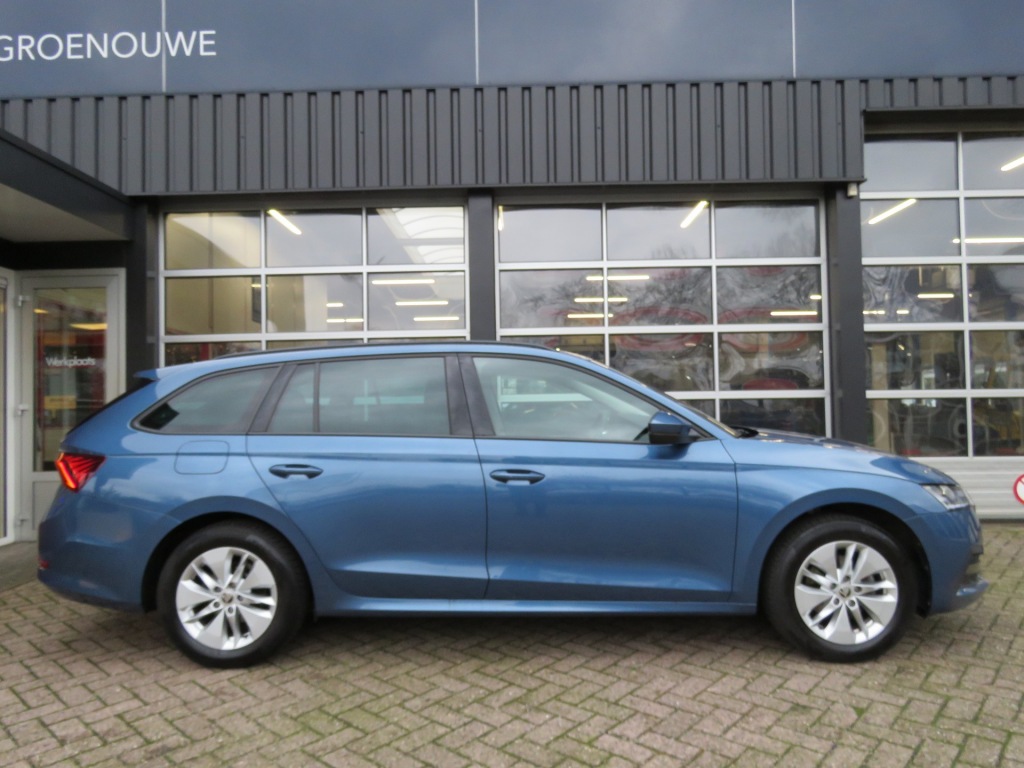 SKODA-OCTAVIA-Combi 1.0 TSI 110PK Business Edition / Elec.klep / Navi / Trekha