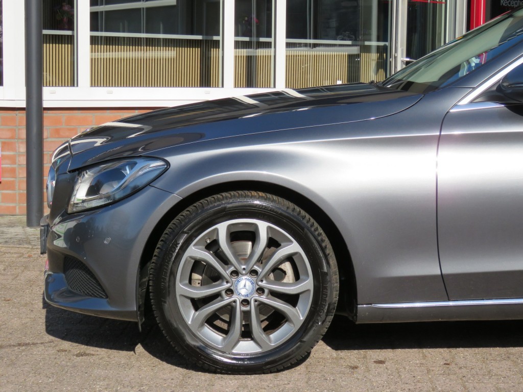 MERCEDES-BENZ-C-KLASSE-C180 156pk Aut. PRESTIGE / Camera / Leder-stof / Trekhaak / Veel