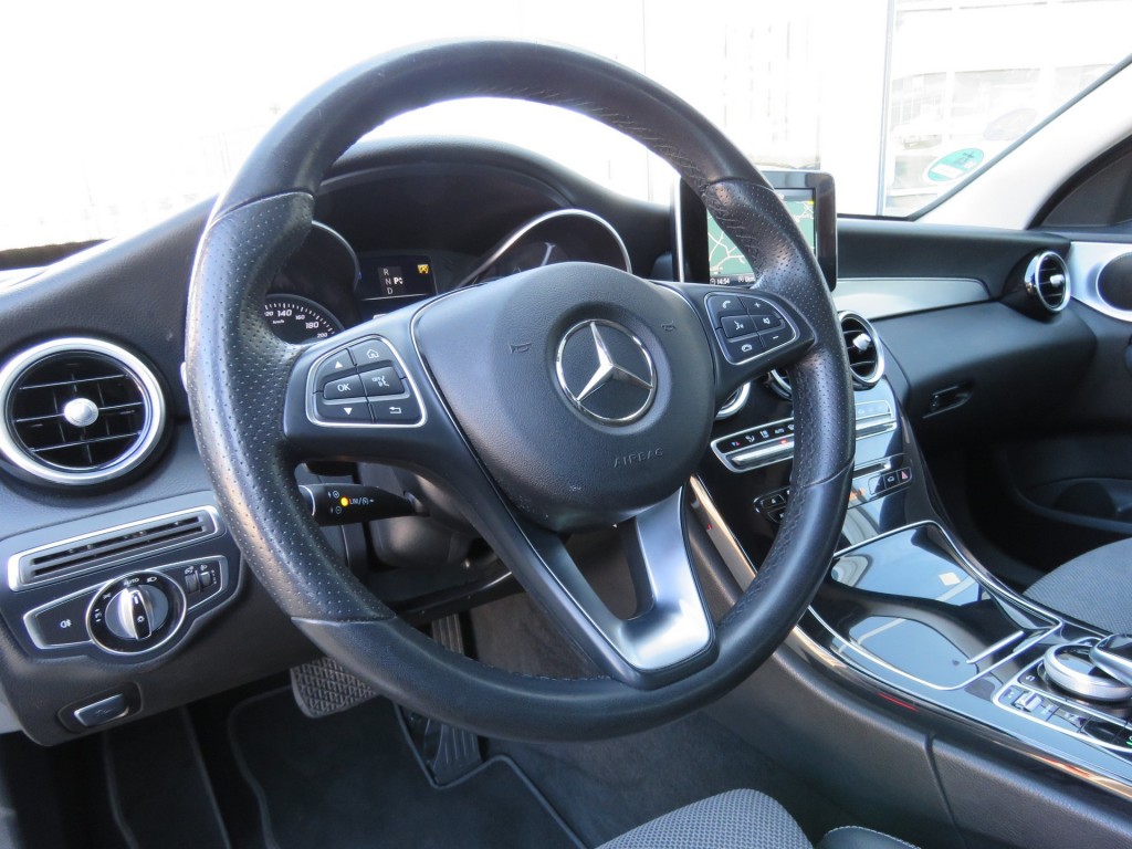 MERCEDES-BENZ-C-KLASSE-C180 156pk Aut. PRESTIGE / Camera / Leder-stof / Trekhaak / Veel