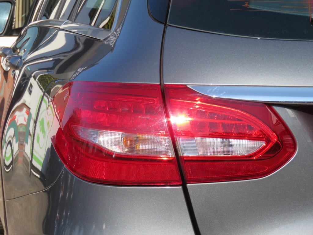 MERCEDES-BENZ-C-KLASSE-C180 156pk Aut. PRESTIGE / Camera / Leder-stof / Trekhaak / Veel