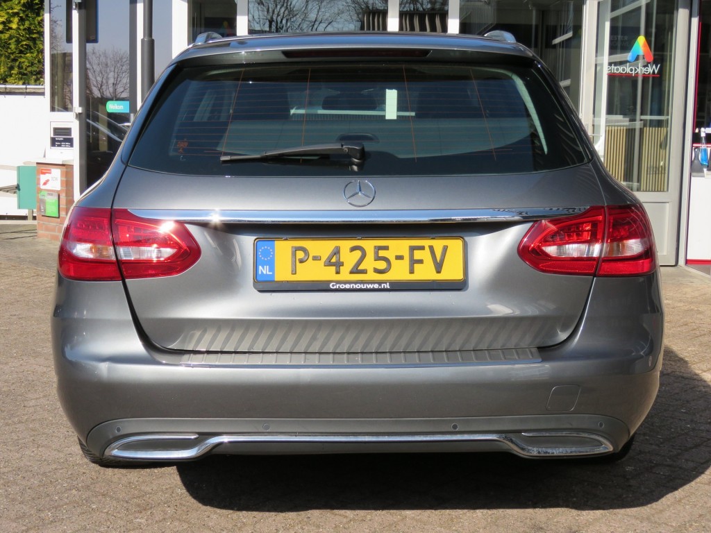 MERCEDES-BENZ-C-KLASSE-C180 156pk Aut. PRESTIGE / Camera / Leder-stof / Trekhaak / Veel