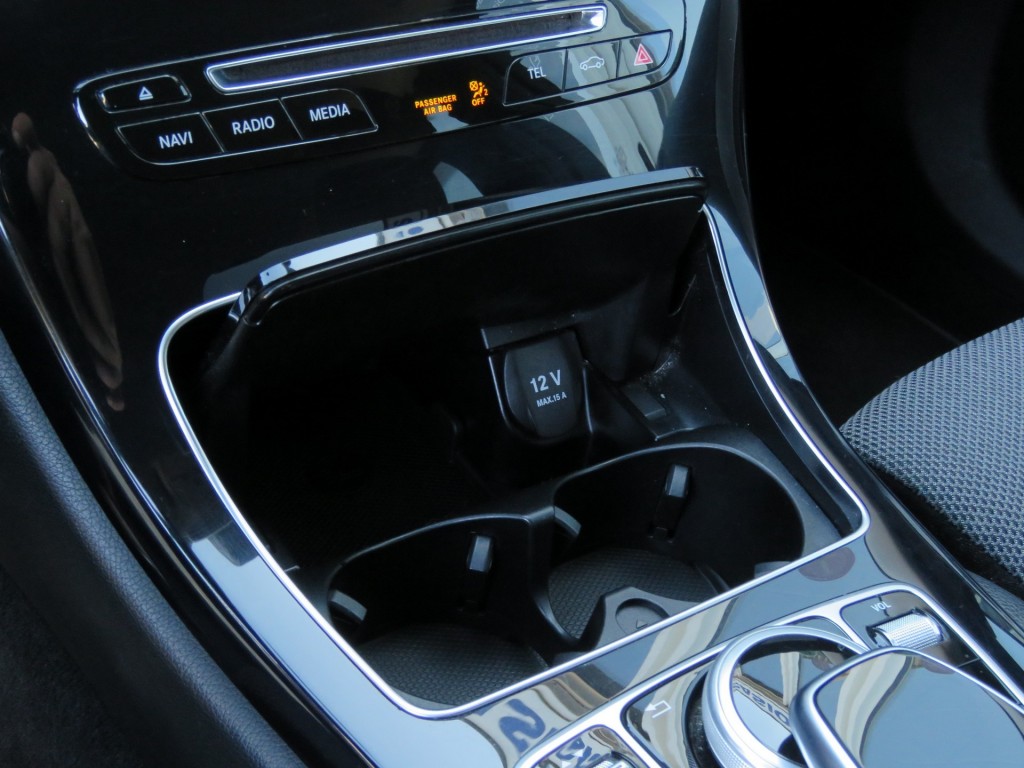 MERCEDES-BENZ-C-KLASSE-C180 156pk Aut. PRESTIGE / Camera / Leder-stof / Trekhaak / Veel