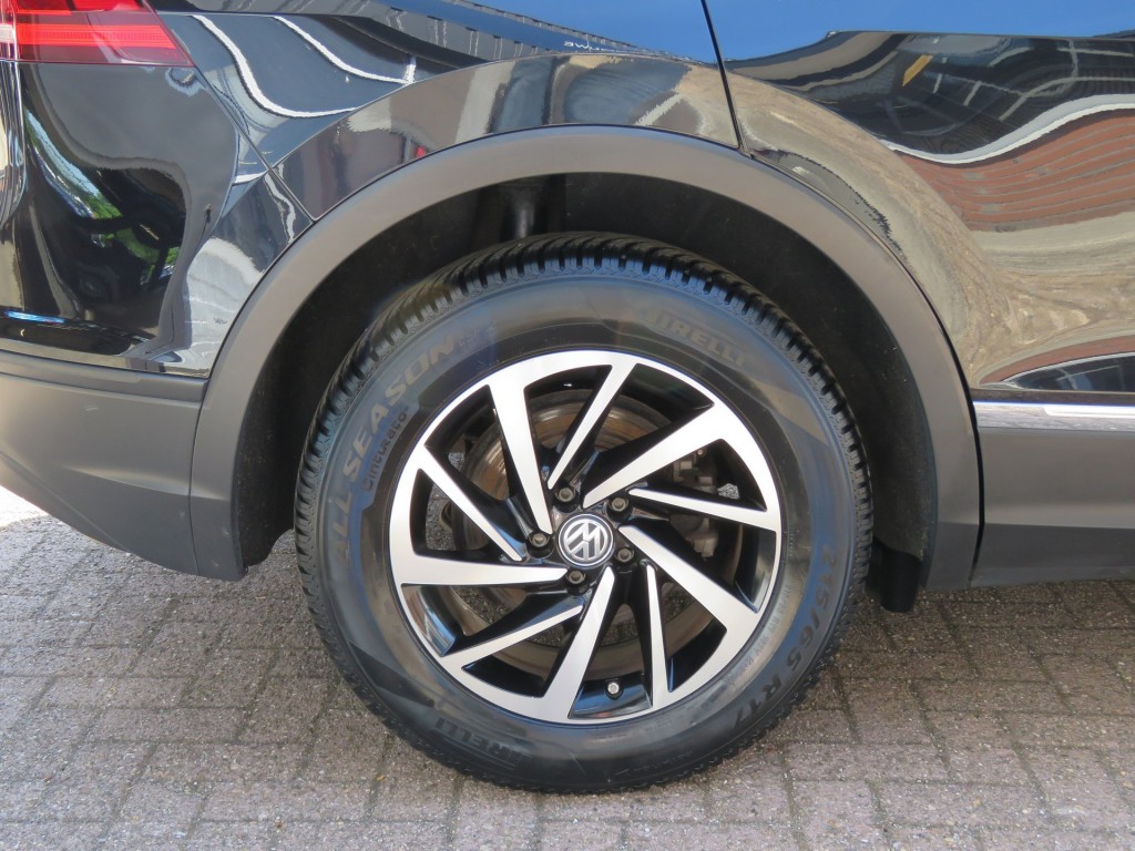 VOLKSWAGEN-TIGUAN-1.4 TSI 150pk ACT CL BNS JOIN / Pano / BOVAG garantie