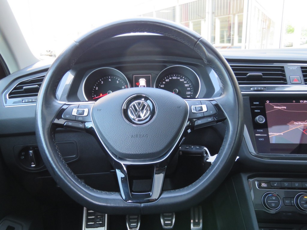 VOLKSWAGEN-TIGUAN-1.4 TSI 150pk ACT CL BNS JOIN / Pano / BOVAG garantie