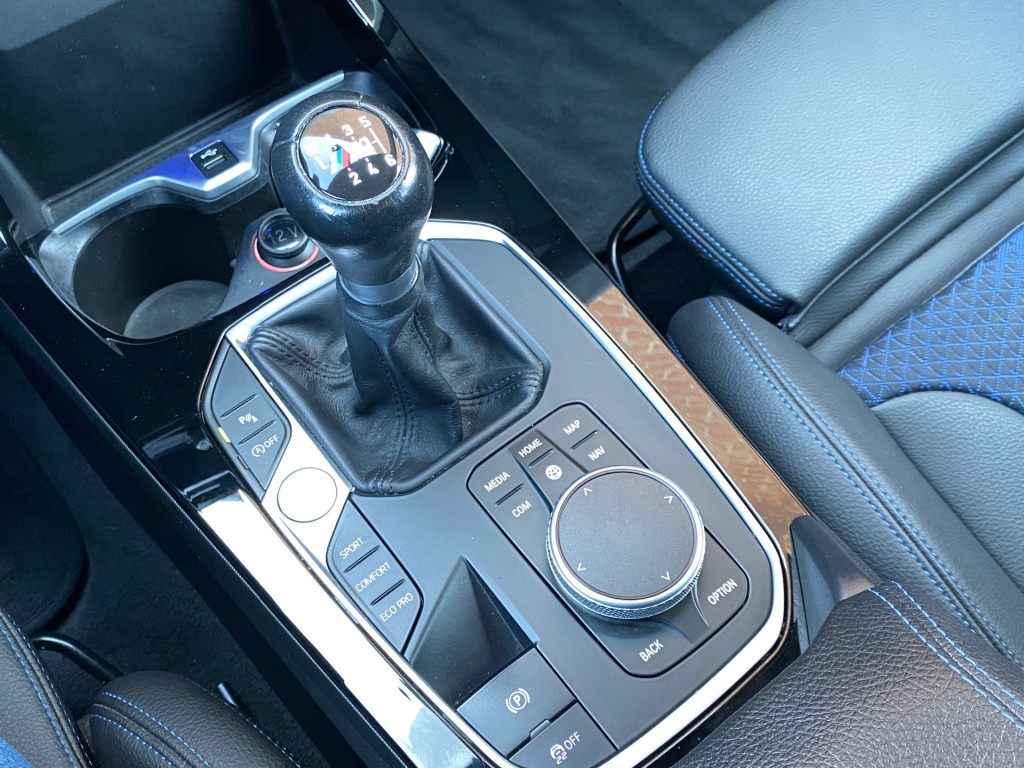 BMW-1-SERIE-118I EXECUTIVE ED. M-SPORTPAKKET NAV CRUISE CARPLAY CAMERA AMBIA