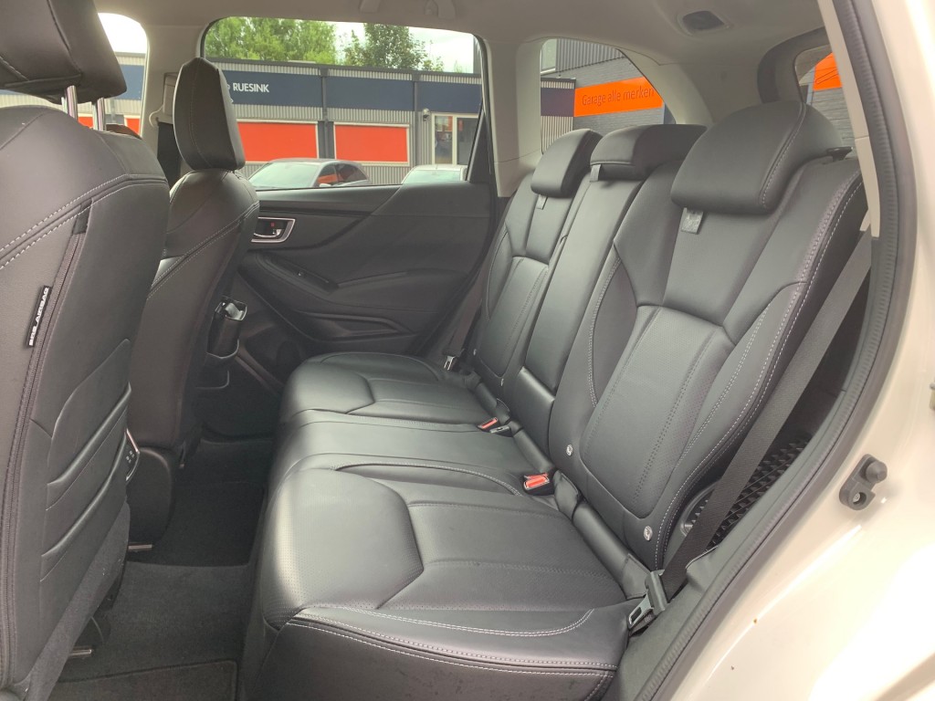 SUBARU-FORESTER-2.0I E-BOXER PREMIUM