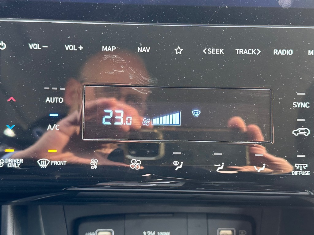 HYUNDAI-TUCSON-1.6 T-GDI PHEV COMF PLUG-IN
