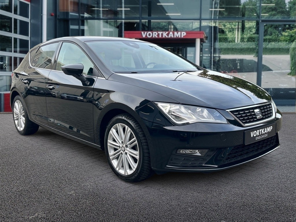 SEAT-LEON-1.5 TSI DSG XCELLENCE LEDEREN/CAMERA/TREKHAAK/NAVI/CARPLAY/