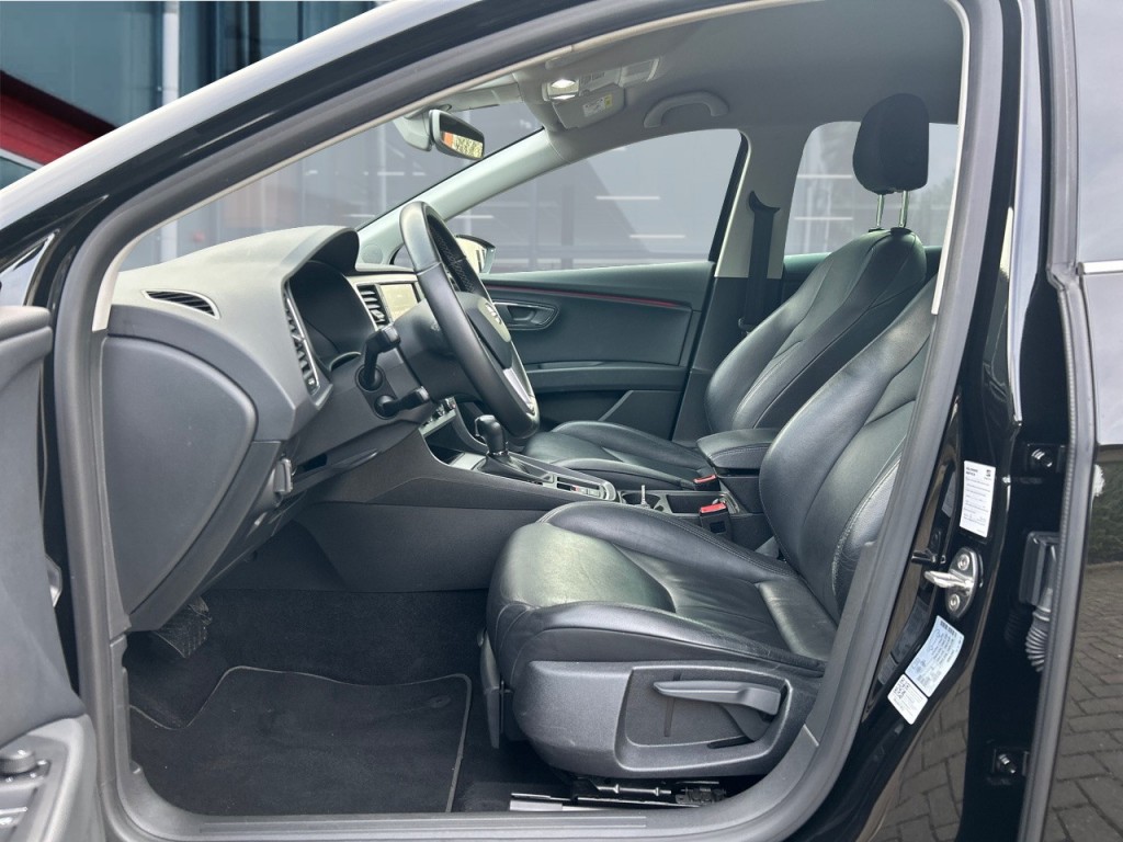 SEAT-LEON-1.5 TSI DSG XCELLENCE LEDEREN/CAMERA/TREKHAAK/NAVI/CARPLAY/