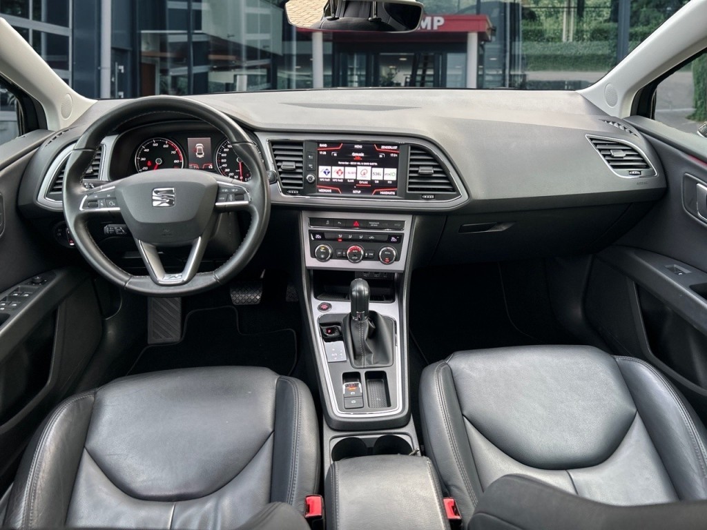 SEAT-LEON-1.5 TSI DSG XCELLENCE LEDEREN/CAMERA/TREKHAAK/NAVI/CARPLAY/