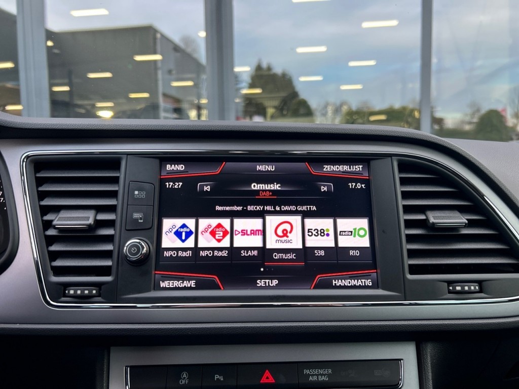 SEAT-LEON-1.5 TSI DSG XCELLENCE LEDEREN/CAMERA/TREKHAAK/NAVI/CARPLAY/
