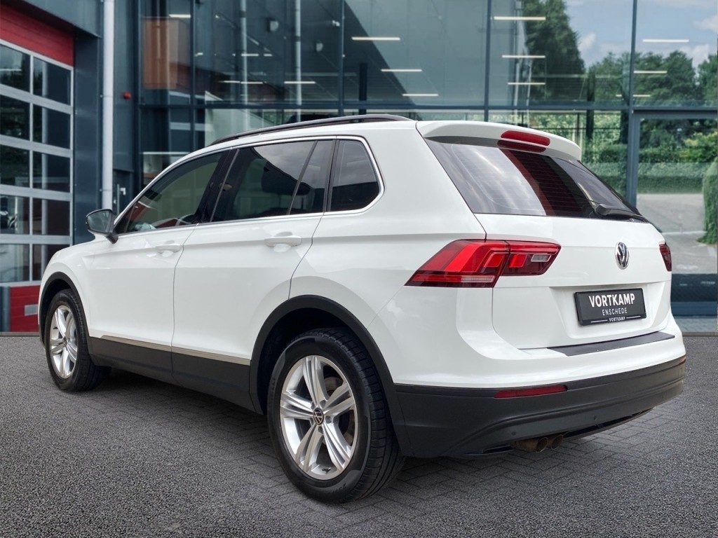 VOLKSWAGEN-TIGUAN-1.4 TSI DSG HIGHLINE PANO-DAK/NAVI/STOELVERW/ACC/PDC