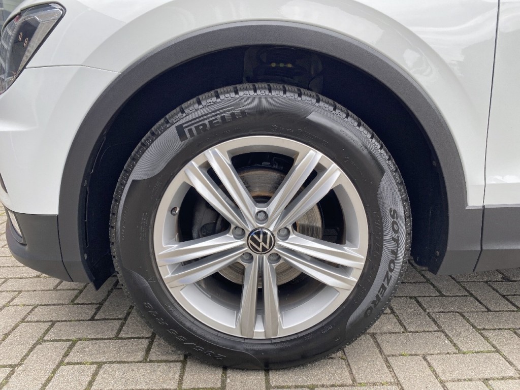 VOLKSWAGEN-TIGUAN-1.4 TSI DSG HIGHLINE PANO-DAK/NAVI/STOELVERW/ACC/PDC