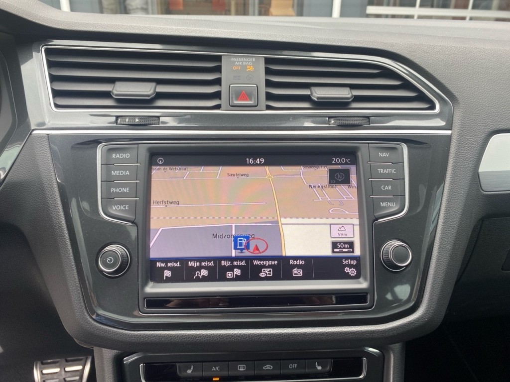 VOLKSWAGEN-TIGUAN-1.4 TSI DSG HIGHLINE PANO-DAK/NAVI/STOELVERW/ACC/PDC