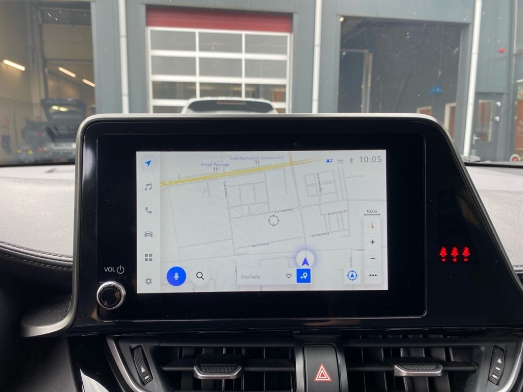 TOYOTA-C-HR-1.8 HYBRID BUSINESS PLUS CAMERA/NAVI/CRUISE