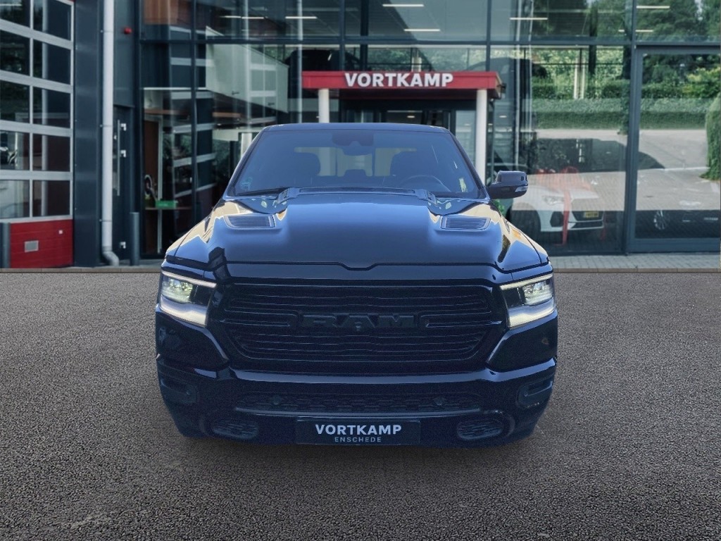 DODGE-RAM-1500 5.7 V8 4x4 Crew Cab Limited PANO-DAK/CAMERA/LEDER/STOELVENT