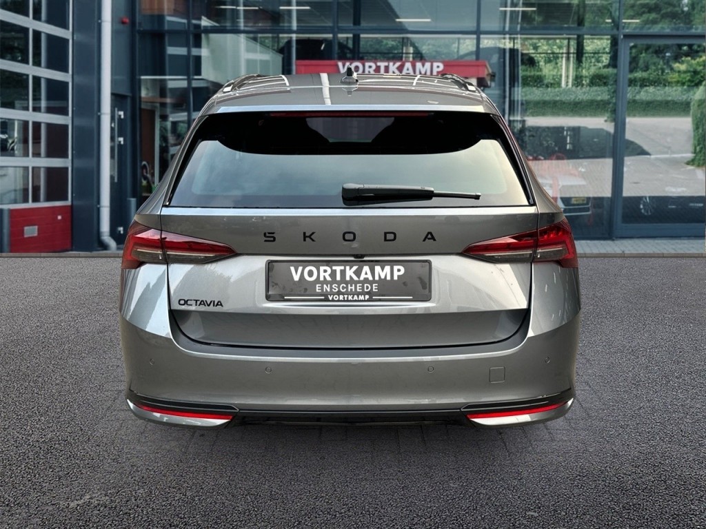 SKODA-OCTAVIA-1.5 TSI MHEV 150PK SPORTLINE TREKHAAK/E-KLEP/CAMERA/ACC/NAVI