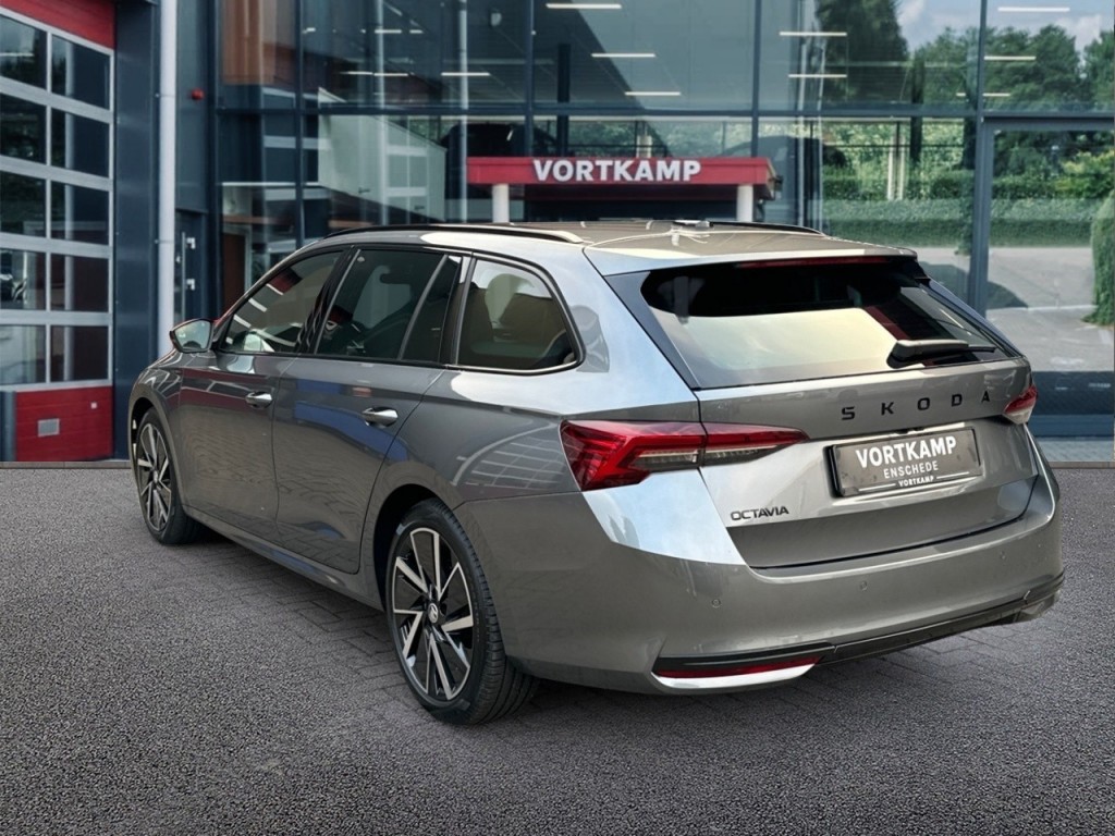 SKODA-OCTAVIA-1.5 TSI MHEV 150PK SPORTLINE TREKHAAK/E-KLEP/CAMERA/ACC/NAVI