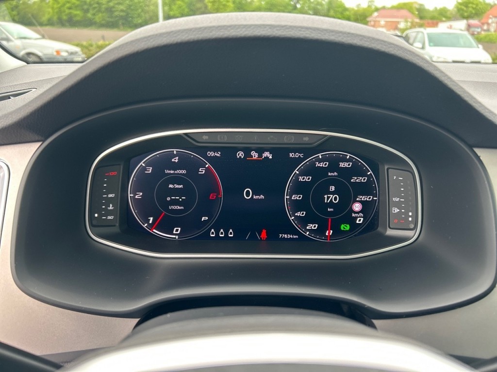 SEAT-ATECA-2.0 TDI DSG XPERIENCE 4DRIVE PANO-DAK/360-CAMERA/MEMORY/NAVI/ACC