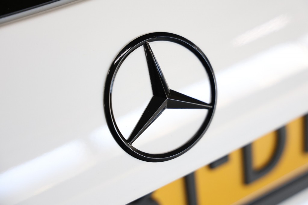 MERCEDES-BENZ-A-KLASSE-A180 AMG NIGHT ED. AUT. *Sfeerv/Cam/Stoelvw/Widescreen*
