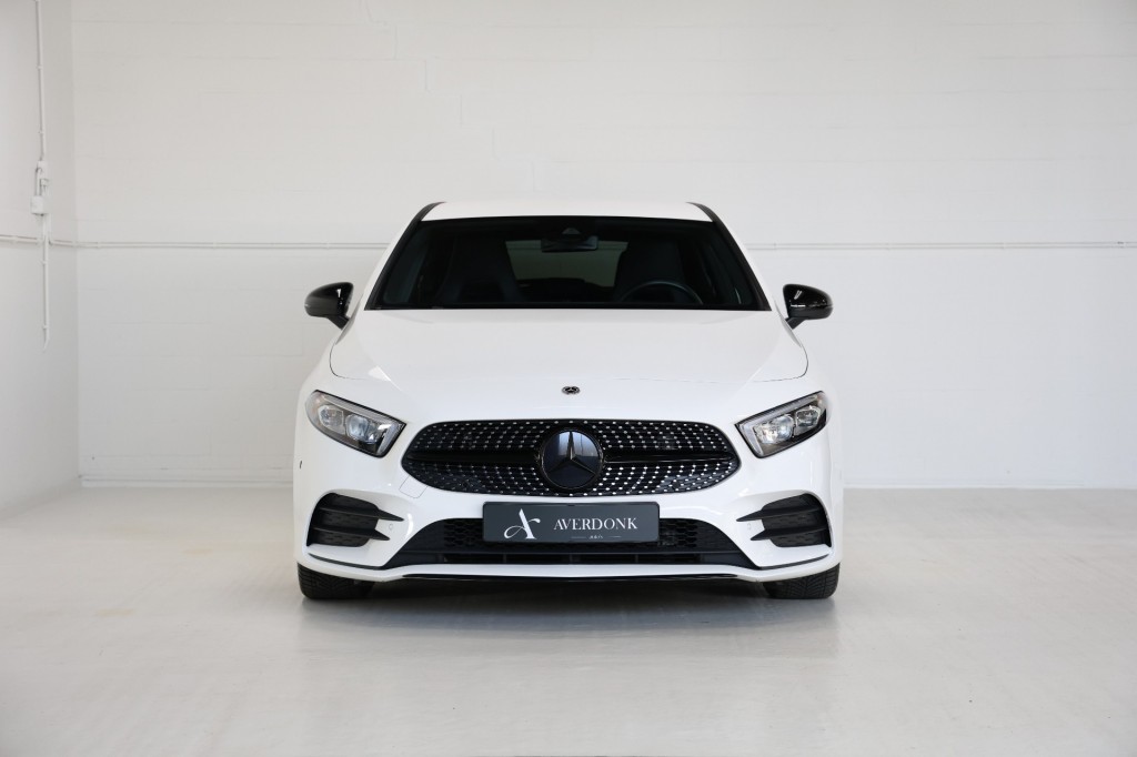 MERCEDES-BENZ-A-KLASSE-A180 AMG NIGHT ED. AUT. *Sfeerv/Cam/Stoelvw/Widescreen*