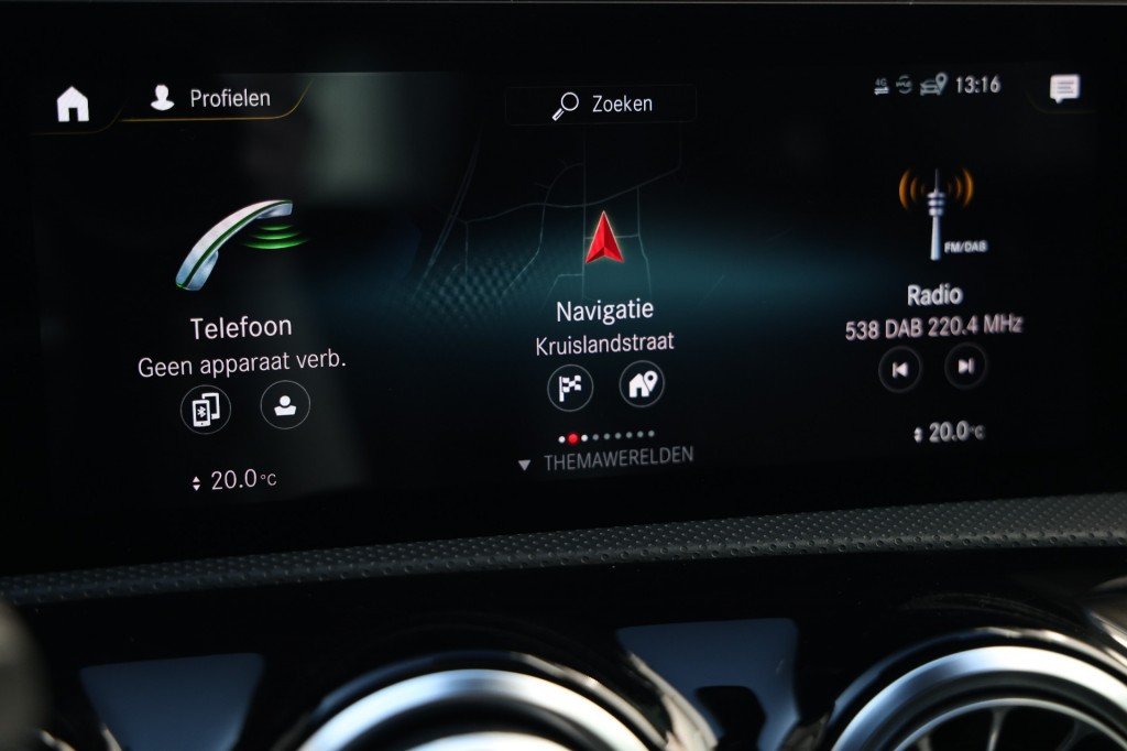 MERCEDES-BENZ-A-KLASSE-A180 AMG NIGHT ED. AUT. *Sfeerv/Cam/Stoelvw/Widescreen*