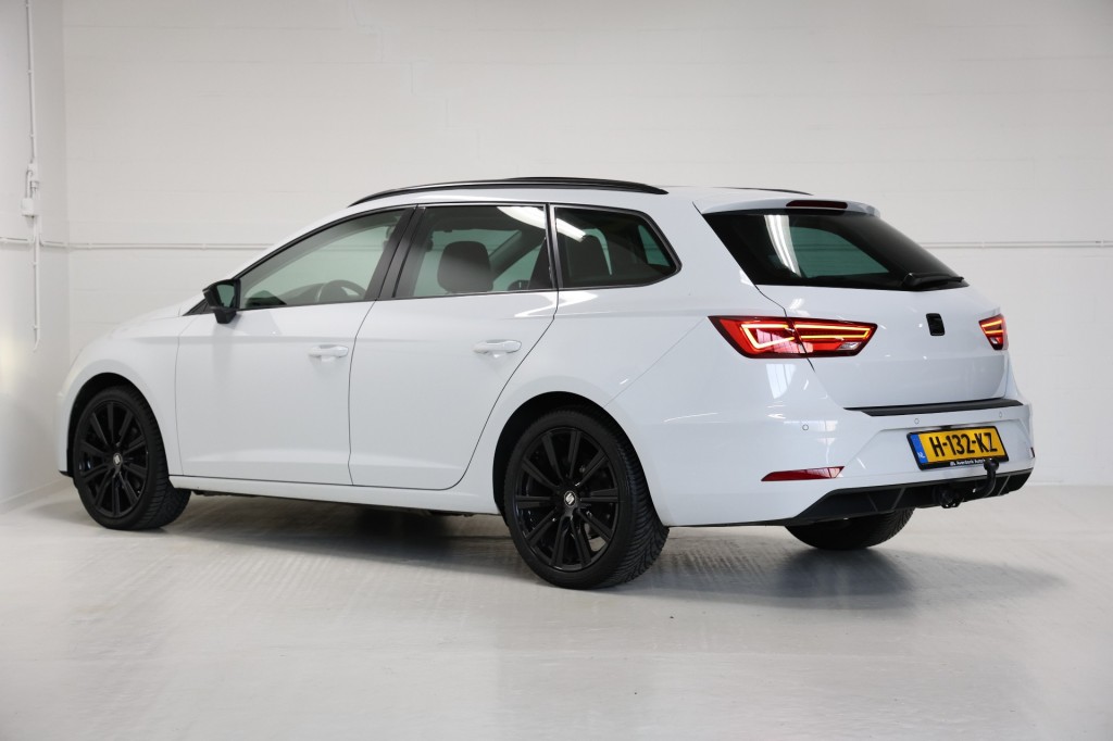 SEAT-LEON-ST Tsi 116pk Ultimate Edition Pano/Trekh/Leder/Virtual/Cam