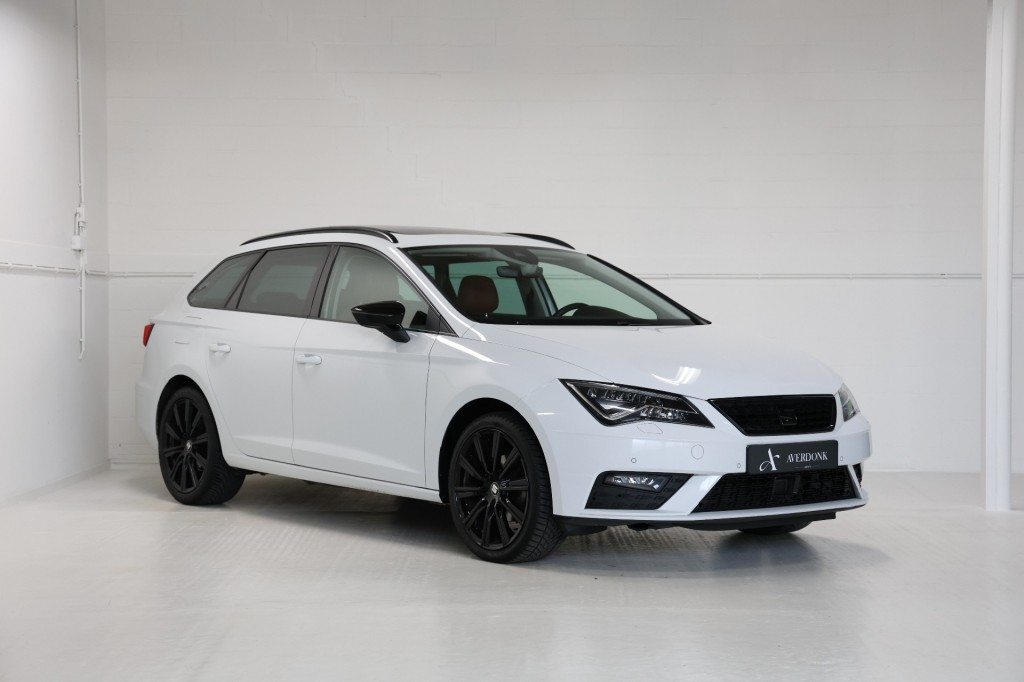 SEAT-LEON-ST Tsi 116pk Ultimate Edition Pano/Trekh/Leder/Virtual/Cam
