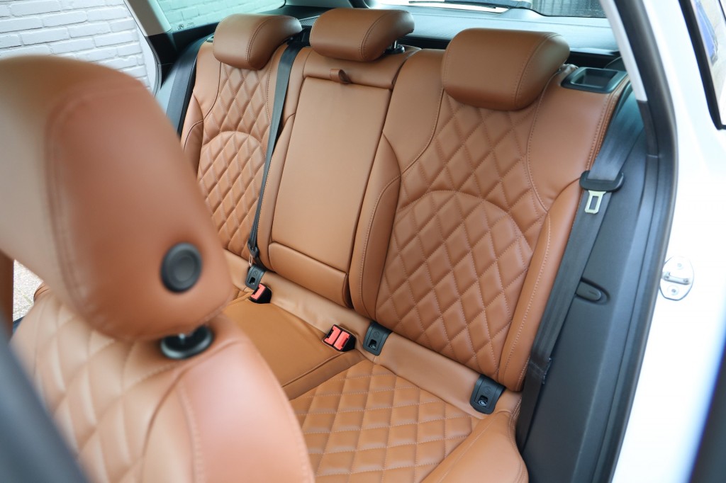SEAT-LEON-ST Tsi 116pk Ultimate Edition Pano/Trekh/Leder/Virtual/Cam