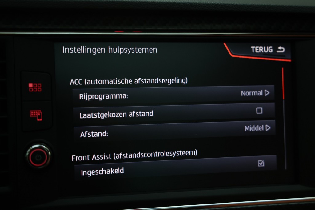 SEAT-LEON-ST Tsi 116pk Ultimate Edition Pano/Trekh/Leder/Virtual/Cam