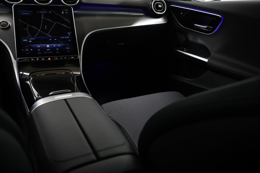 MERCEDES-BENZ-C-KLASSE-Estate 300 e Luxury 12mnd garantie/Trekhaak/NAP