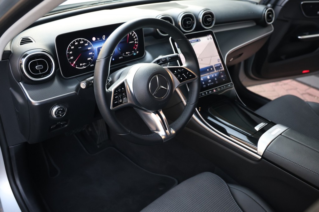 MERCEDES-BENZ-C-KLASSE-Estate 300 e Luxury 12mnd garantie/Trekhaak/NAP