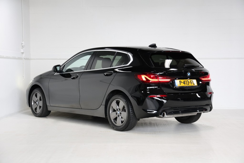 BMW-1-SERIE-118i Executive Business Aut. NAP/Sportstoelen/Live Cockpit Prof